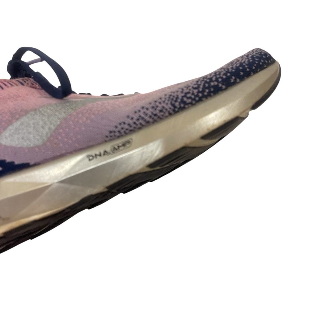 Brooks Levitate 2 Women's Gradient Pink and Navy Athletic Shoes - Picture 4 of 7